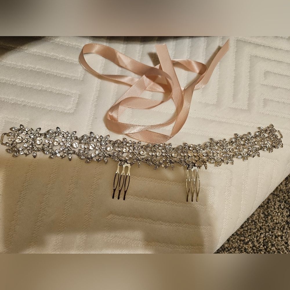 Hair Accessory - Picture 4 of 7